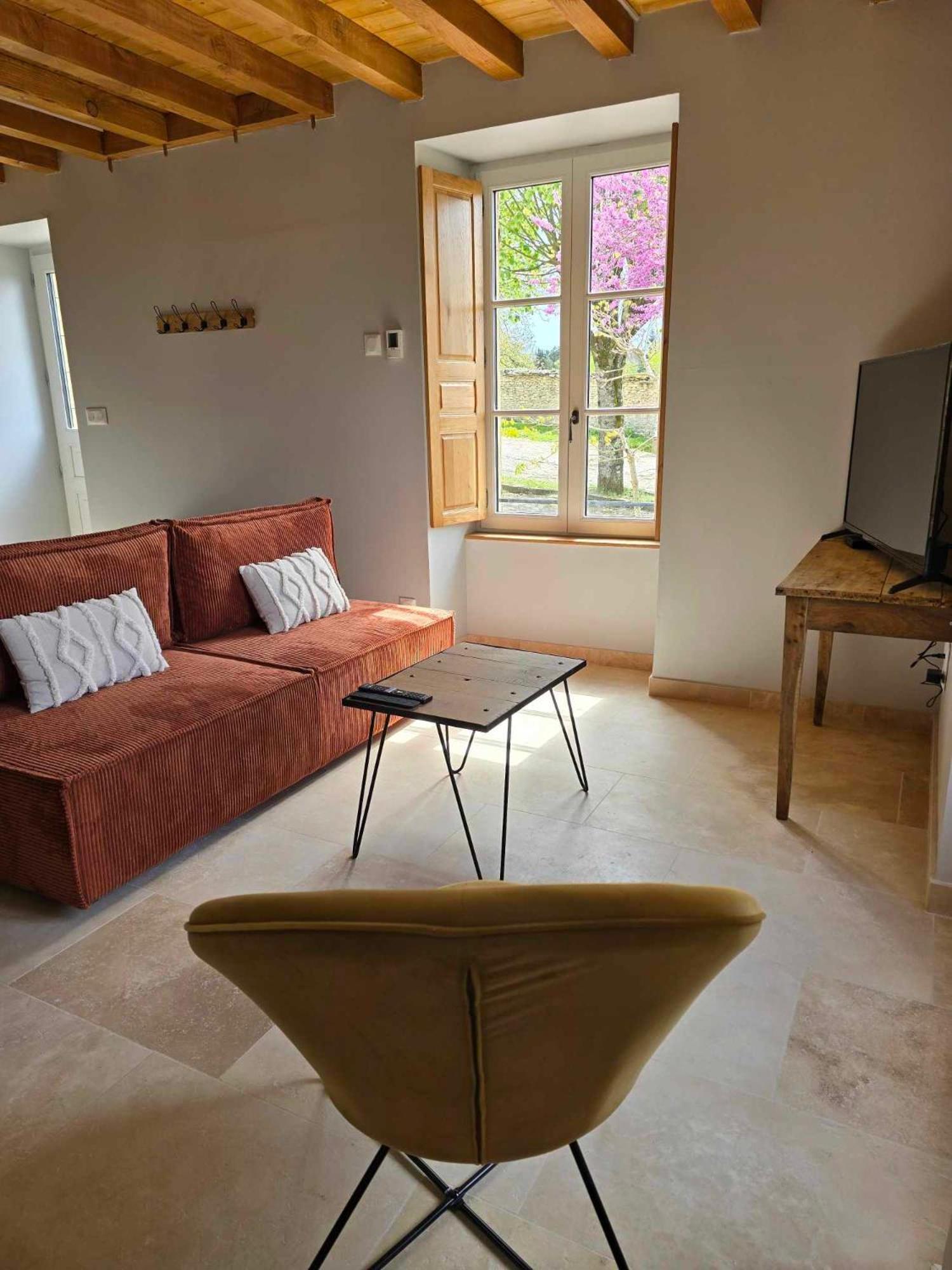 Gite Au Pied De La Colline Vézelay Екстериор снимка